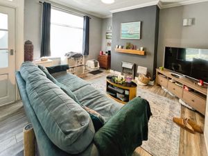 Lounge- click for photo gallery